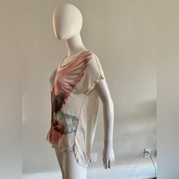 Guess Graphic Tee in Off-White - Picture 4 of 8